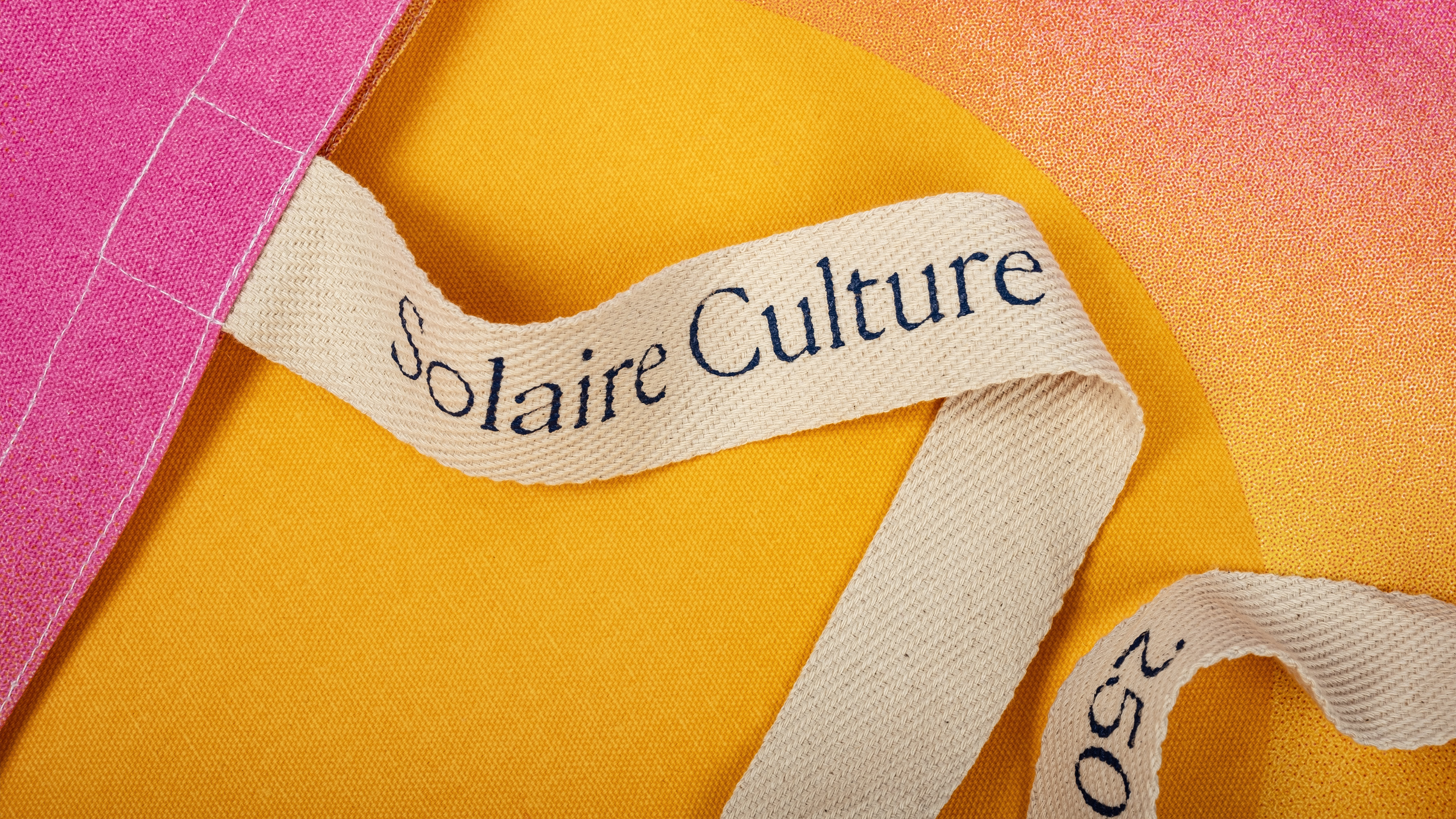 gr20 Paris - Agence de design GR20 design graphique signaletique paris branding graphic fashion food drinks culture luxury architecture 