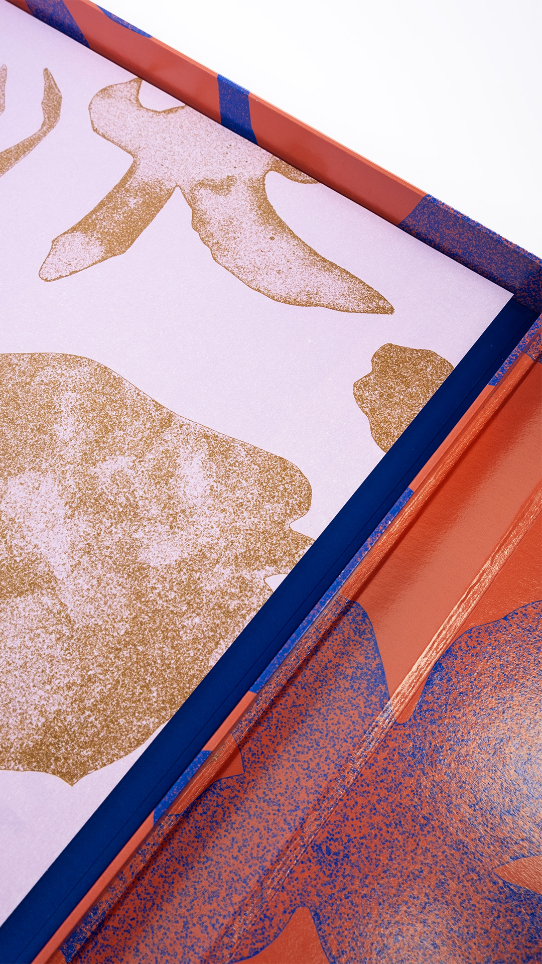L’Olive—Paris , RJ X GR20 GR20 design graphique signaletique paris branding graphic fashion food drinks culture luxury architecture