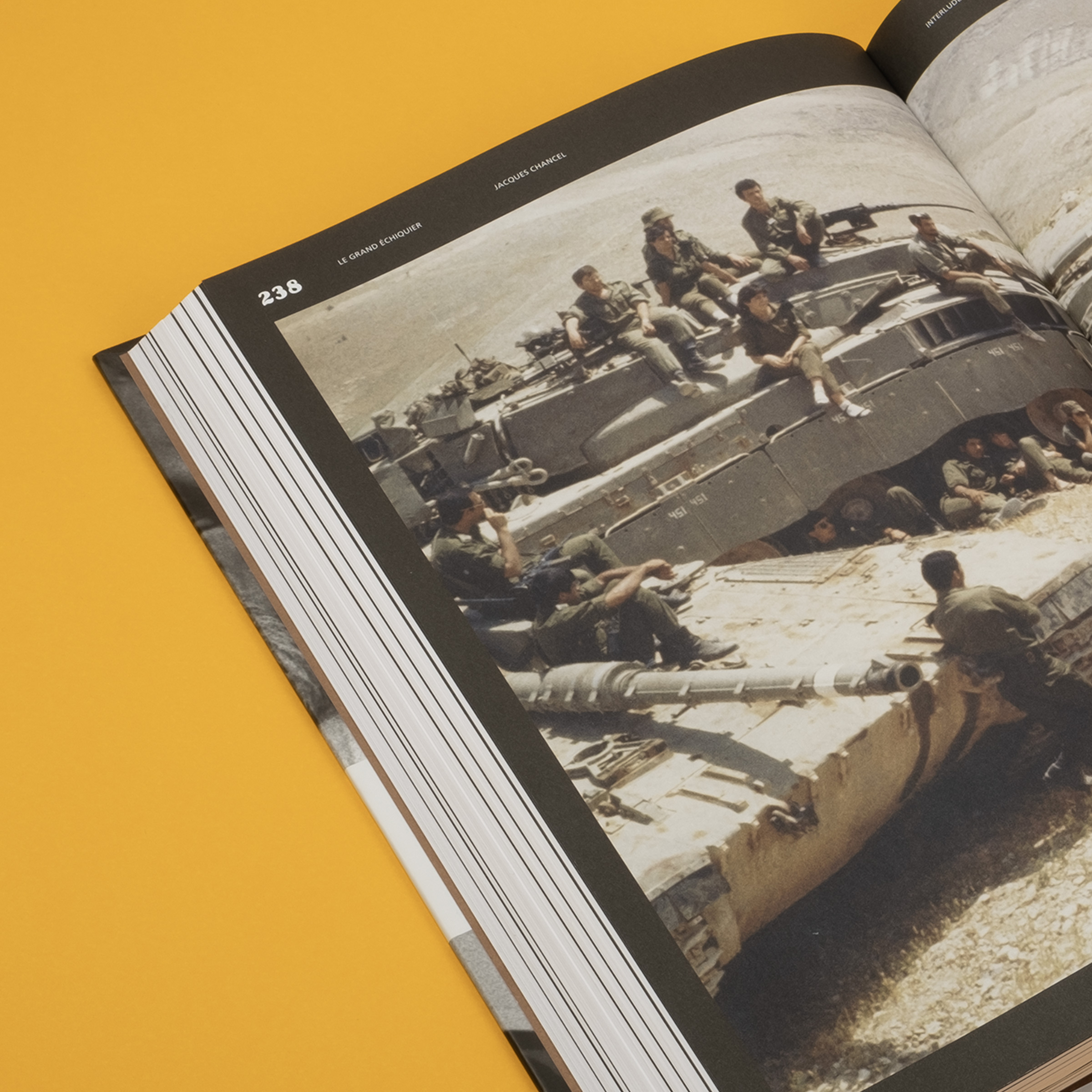 éditions du sous-sol —hors-collection GR20 design graphique signaletique paris branding graphic fashion food drinks culture luxury architecture