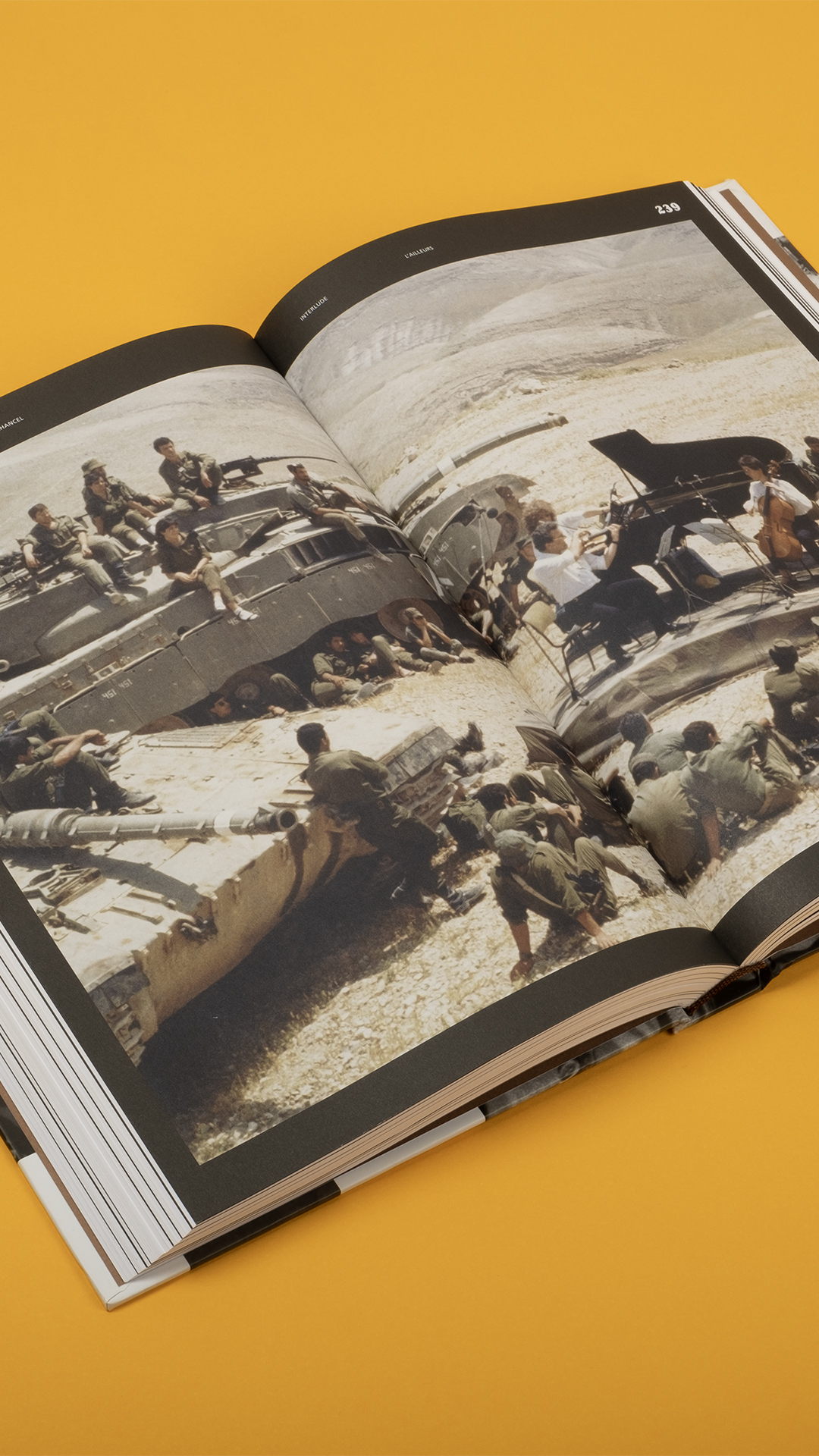 éditions du sous-sol —hors-collection GR20 design graphique signaletique paris branding graphic fashion food drinks culture luxury architecture