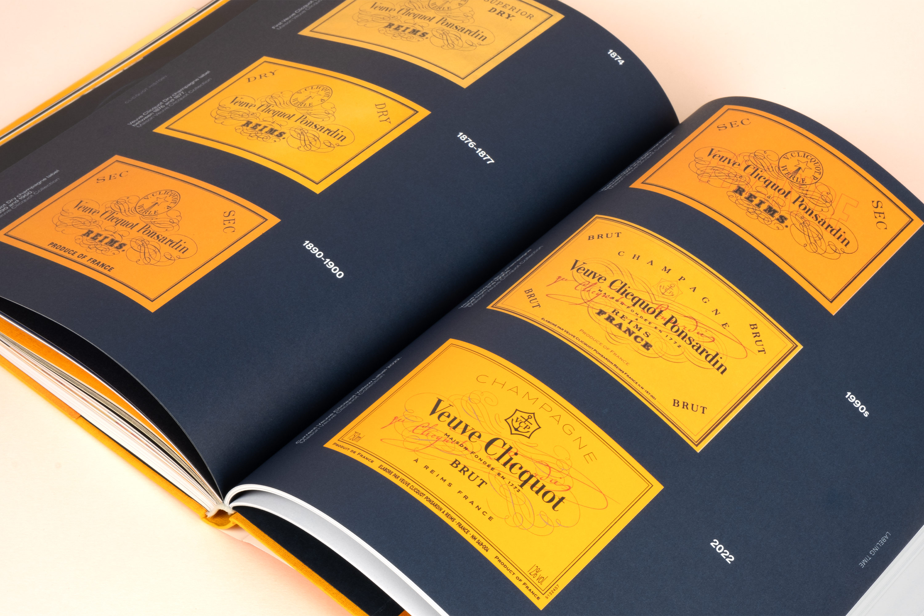 Veuve Cliquot, Solaire Culture —Catalog GR20 design graphique signaletique paris branding graphic fashion food drinks culture luxury architecture 