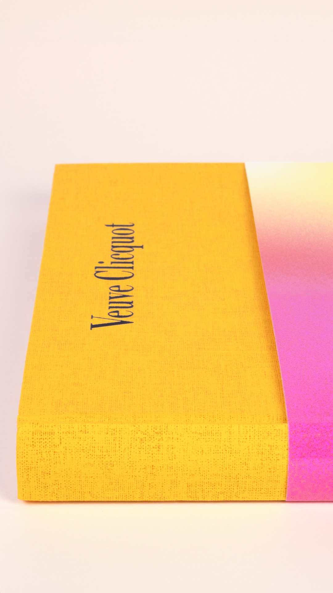 Veuve Cliquot, Solaire Culture —Catalog GR20 design graphique signaletique paris branding graphic fashion food drinks culture luxury architecture