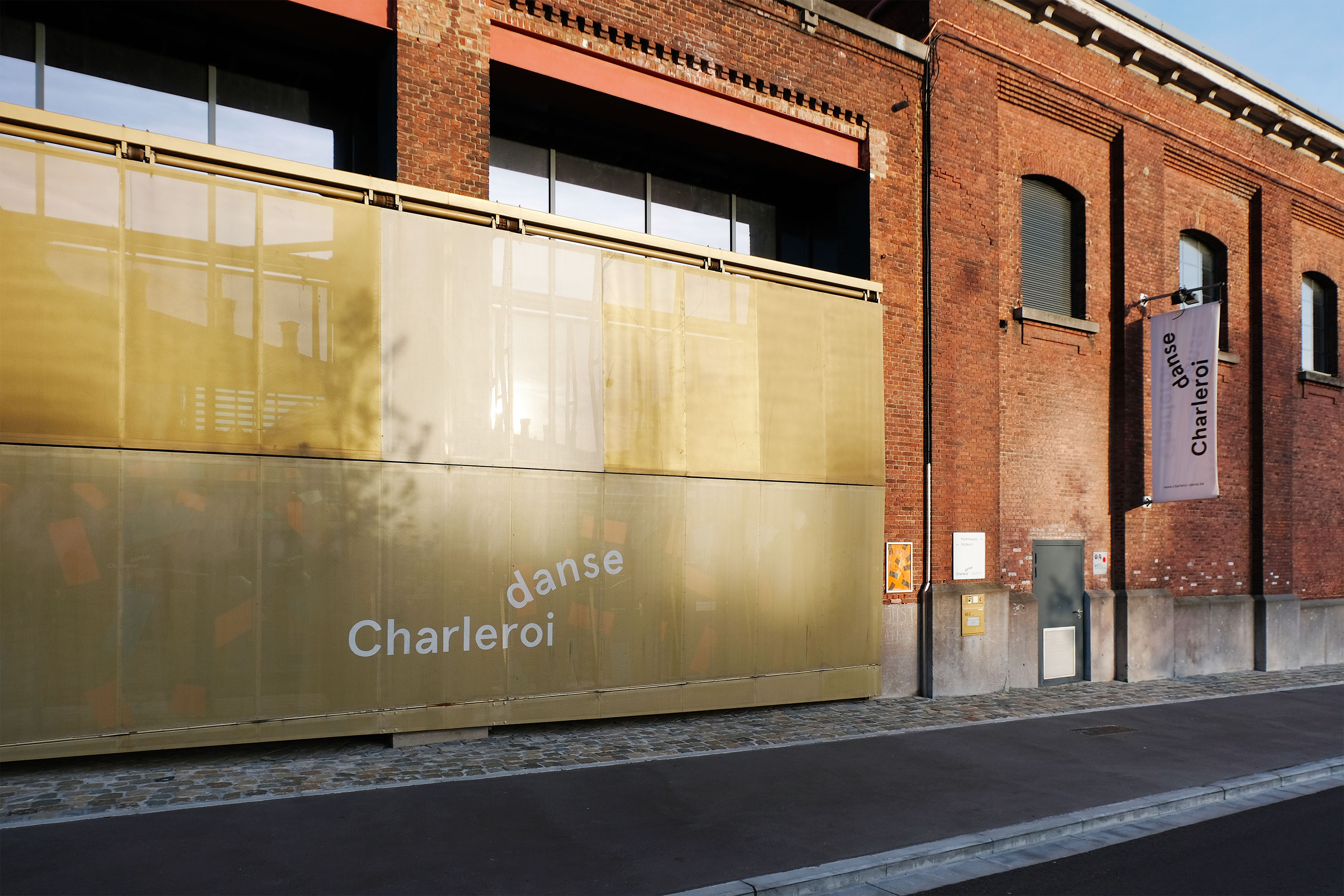 Charleroi Danse —Signage GR20 design graphique signaletique paris branding graphic fashion food drinks culture luxury architecture 