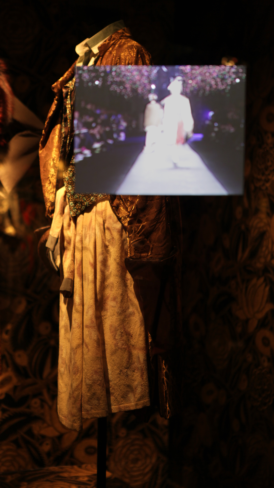 Dries Van Noten GR20 design graphique signaletique paris branding graphic fashion food drinks culture luxury architecture