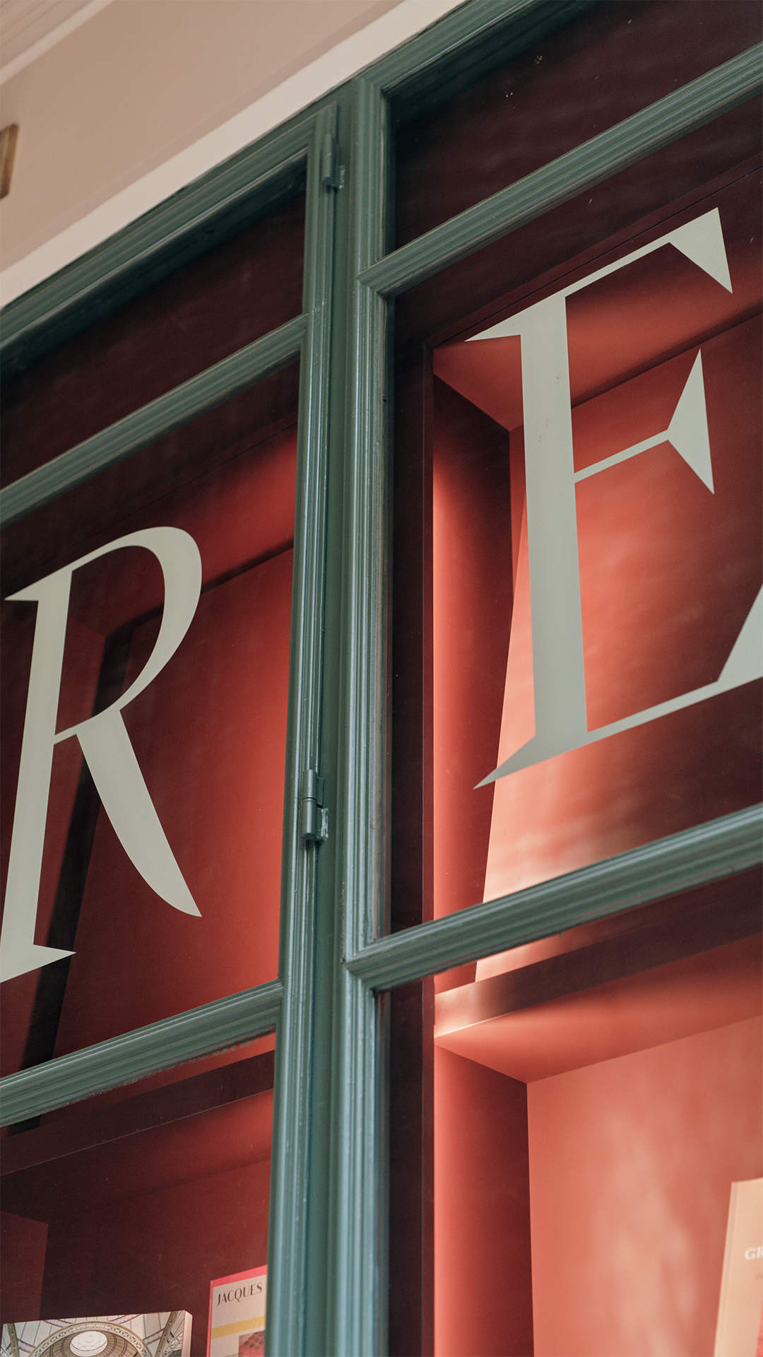 Institut national d'histoire de l'art GR20 design graphique signaletique paris branding graphic fashion food drinks culture luxury architecture