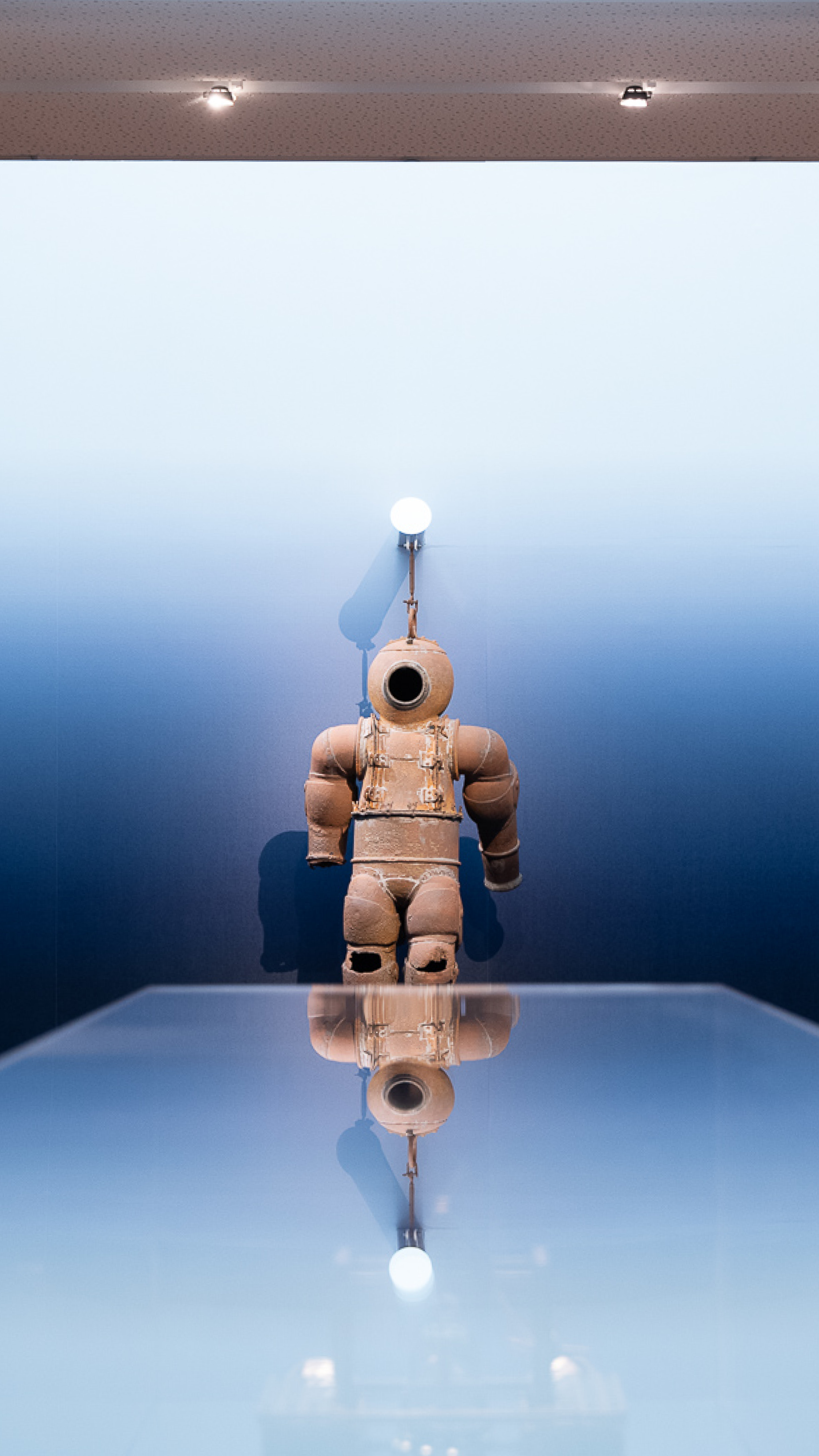 Les Franciscaines, Bleu profond GR20 design graphique signaletique paris branding graphic fashion food drinks culture luxury architecture