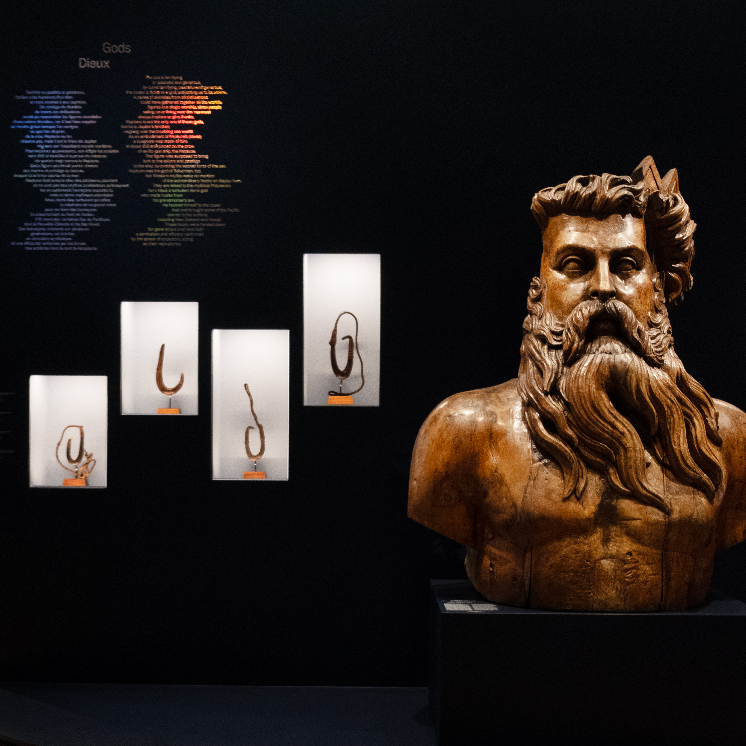 Les Franciscaines, Bleu profond GR20 design graphique signaletique paris branding graphic fashion food drinks culture luxury architecture