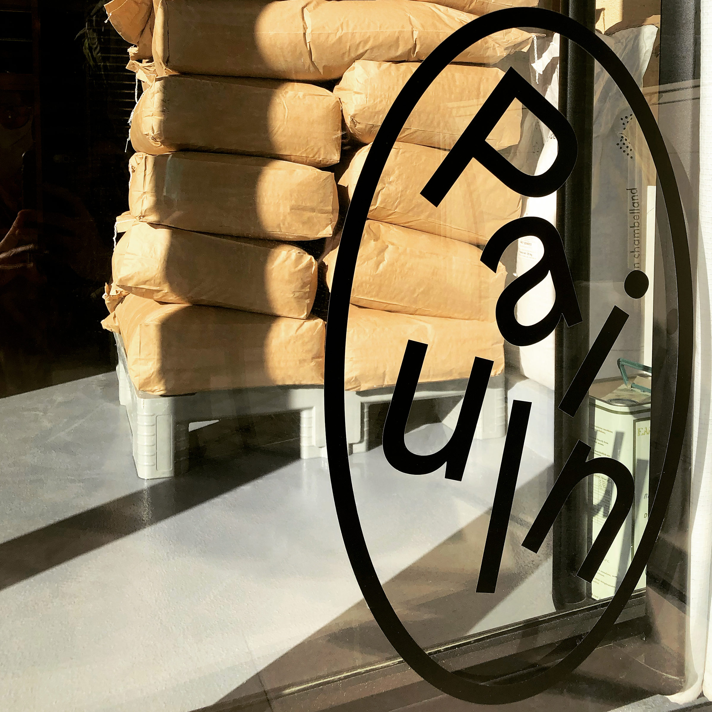 Pain paulin —Boutiques GR20 design graphique signaletique paris branding graphic fashion food drinks culture luxury architecture