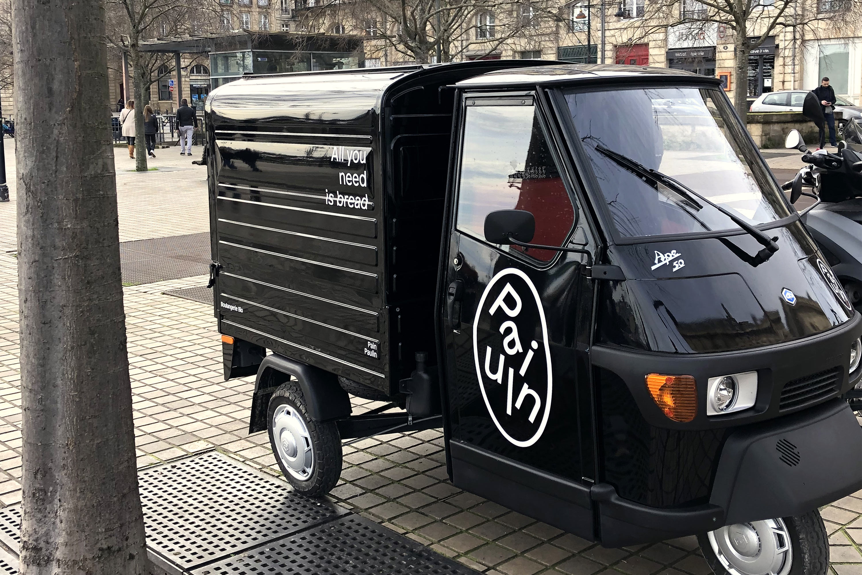Pain paulin —Boutiques GR20 design graphique signaletique paris branding graphic fashion food drinks culture luxury architecture