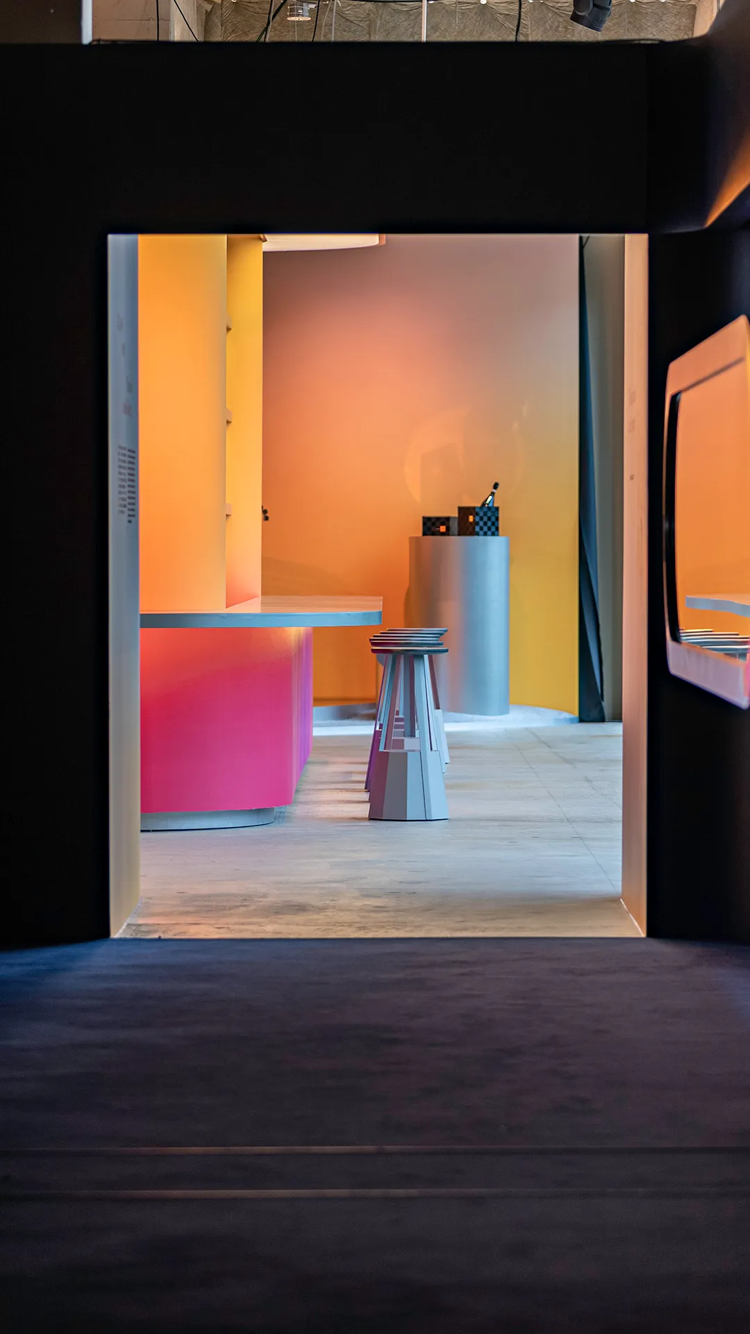 Veuve Clicquot, 250 ans —Tokyo GR20 design graphique signaletique paris branding graphic fashion food drinks culture luxury architecture