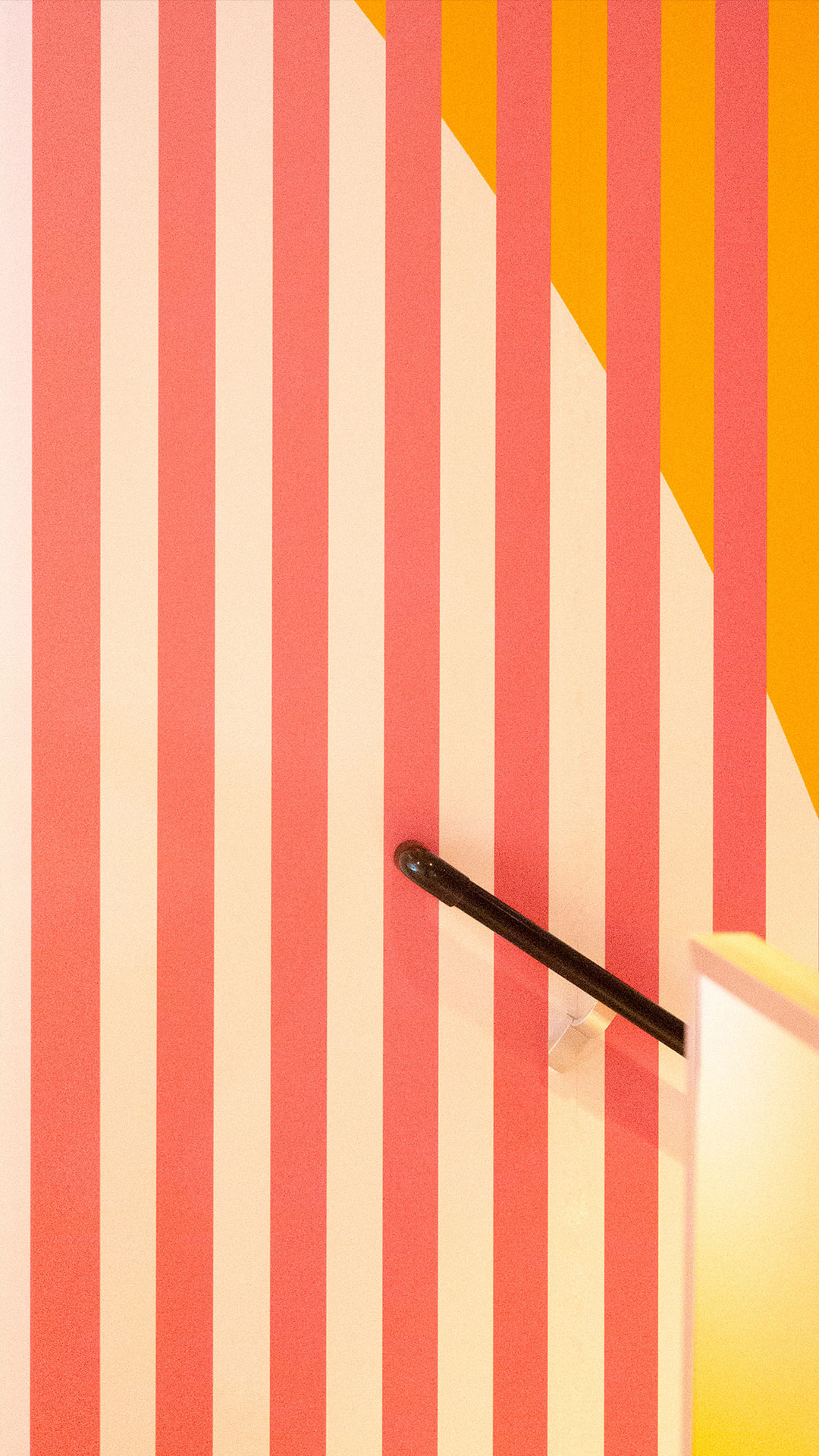 Veuve Clicquot, 250 ans —Tokyo GR20 design graphique signaletique paris branding graphic fashion food drinks culture luxury architecture