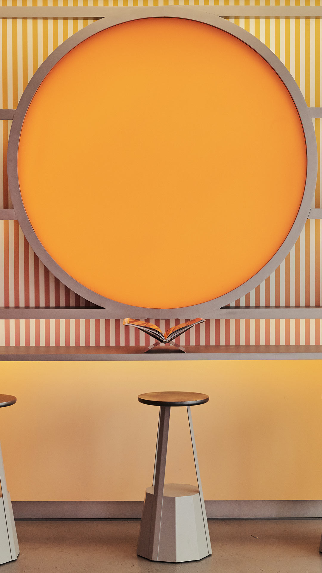 Veuve Clicquot, 250 years —London GR20 design graphique signaletique paris branding graphic fashion food drinks culture luxury architecture