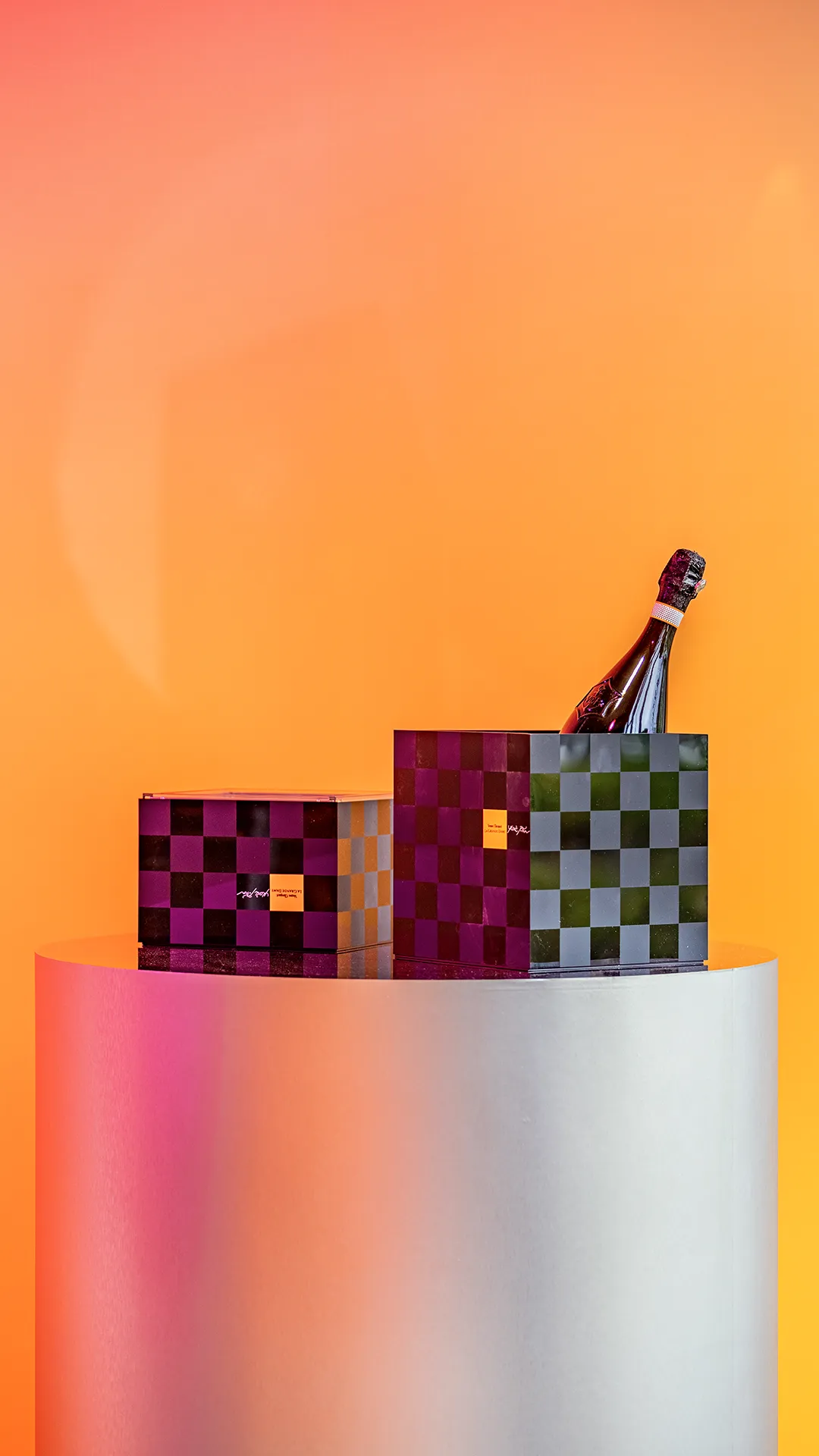 Veuve Clicquot, 250 years —London GR20 design graphique signaletique paris branding graphic fashion food drinks culture luxury architecture