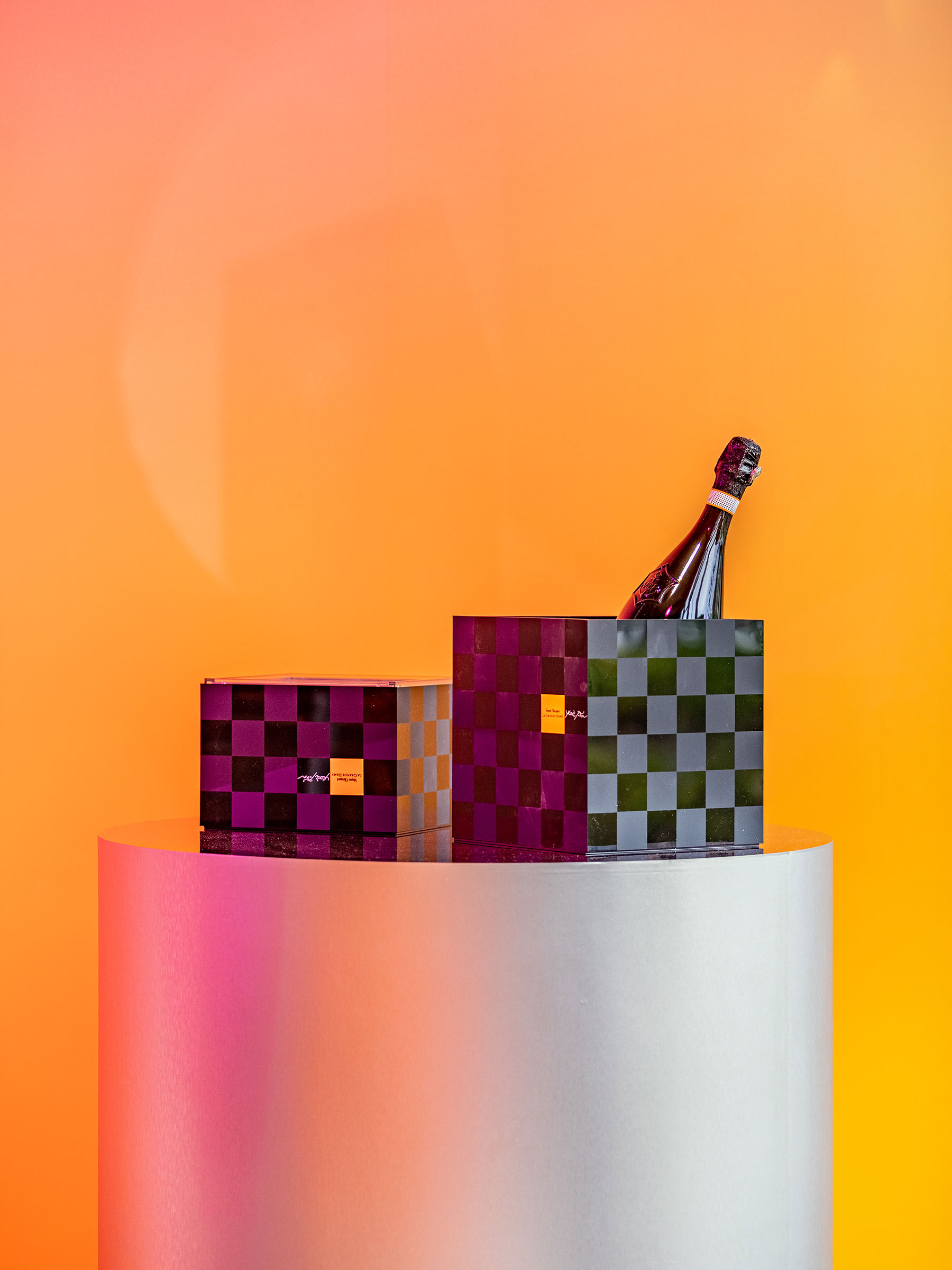 Veuve Clicquot, 250 years —London GR20 design graphique signaletique paris branding graphic fashion food drinks culture luxury architecture