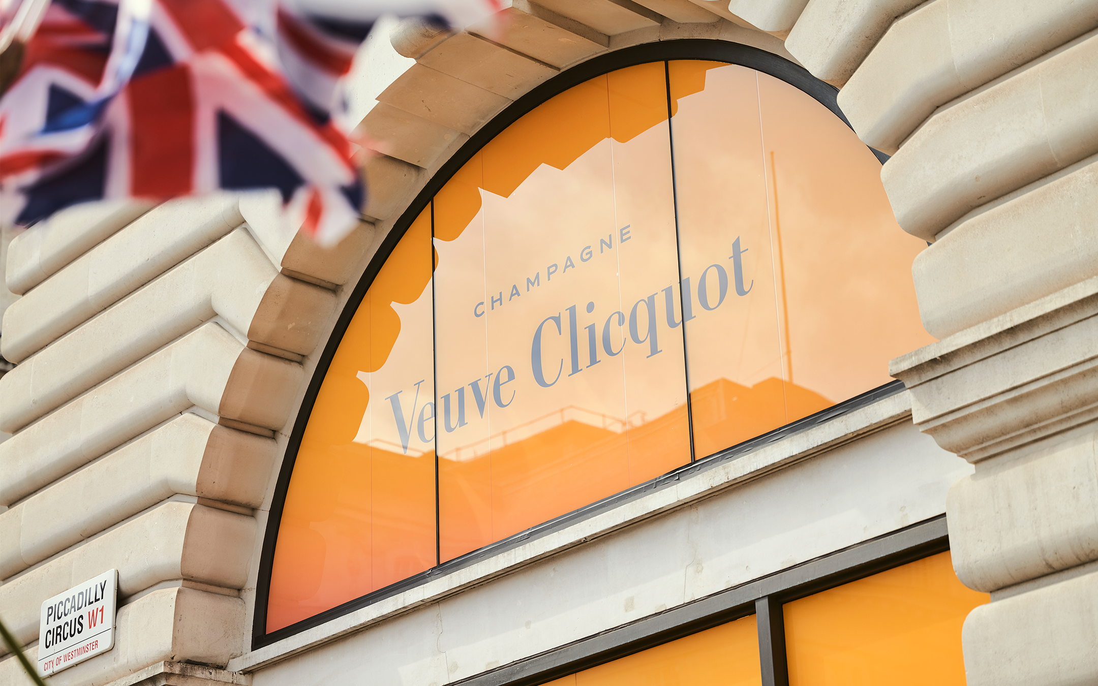 Spatial design GR20 design graphique signaletique paris branding graphic fashion food drinks culture luxury architecture