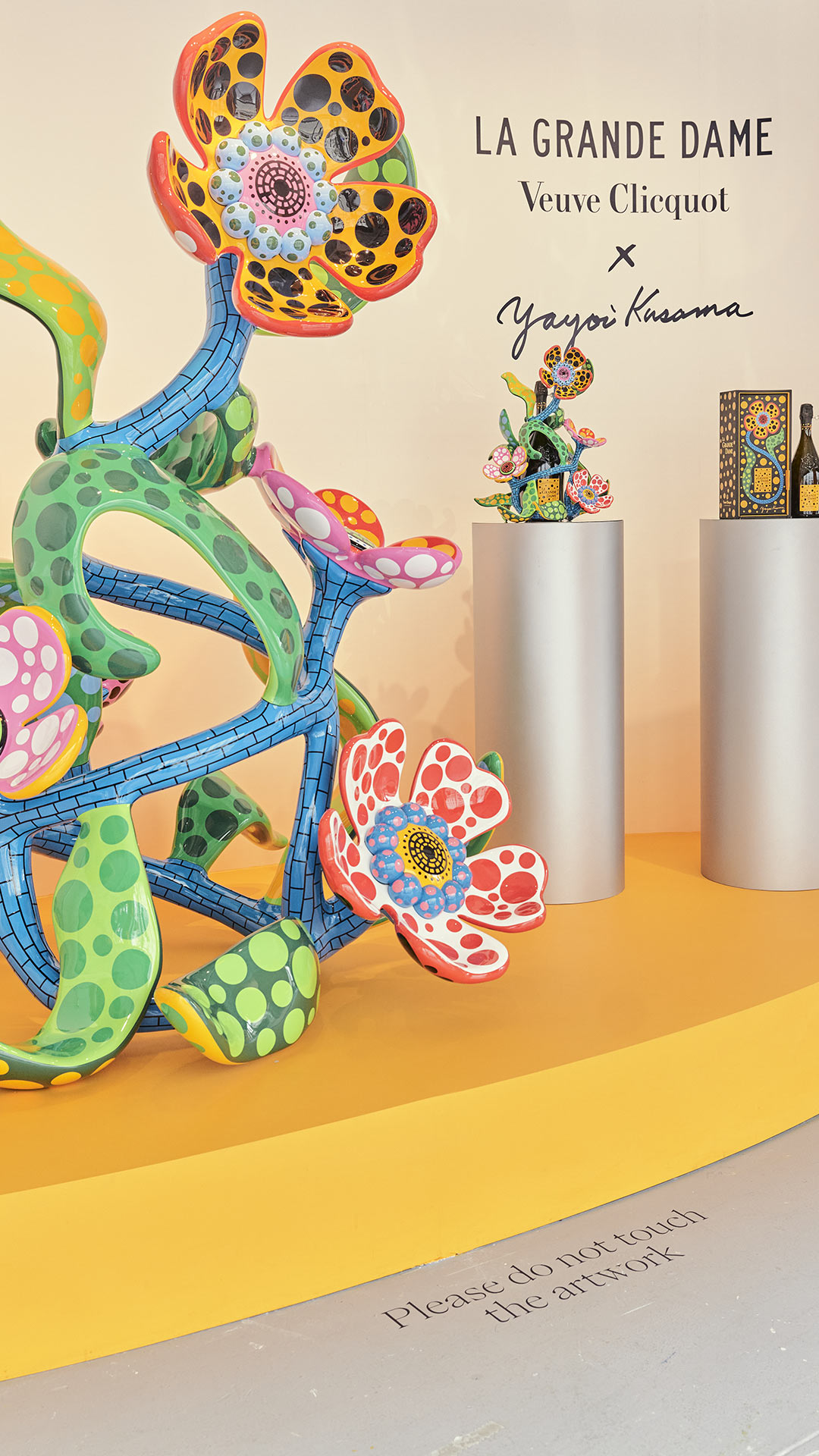 Veuve Clicquot, 250 years —Los Angeles GR20 design graphique signaletique paris branding graphic fashion food drinks culture luxury architecture