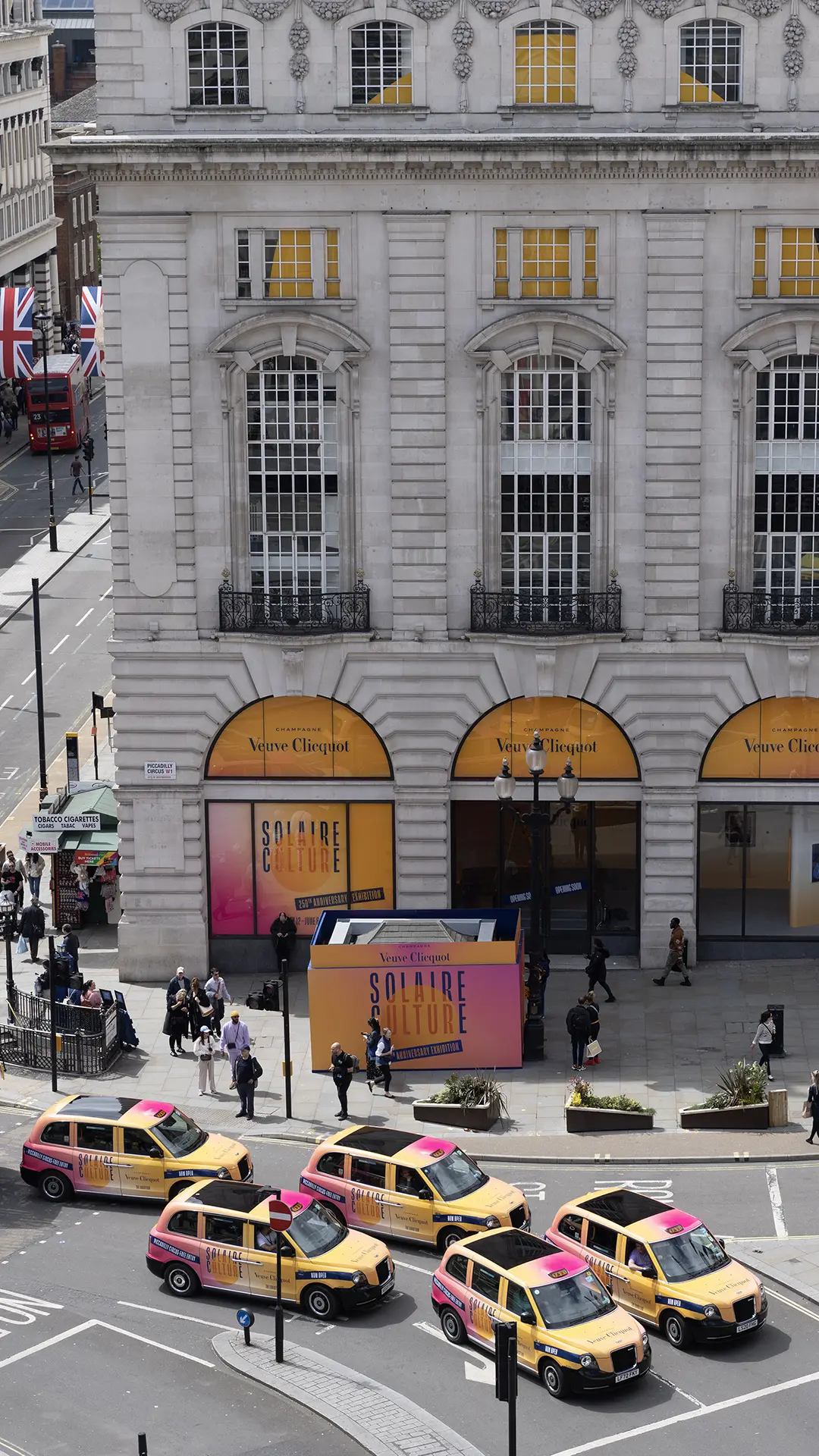 Veuve Clicquot, Solaire Culture GR20 design graphique signaletique paris branding graphic fashion food drinks culture luxury architecture