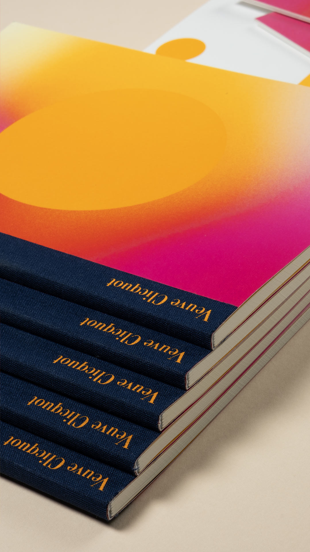 Veuve Clicquot, Solaire Culture GR20 design graphique signaletique paris branding graphic fashion food drinks culture luxury architecture